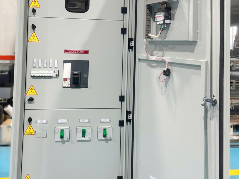 TỦ SOLAR SPC