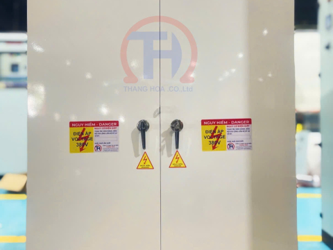 02 TỦ ĐIỀN KHIỂN MÀN HÌNH & TỦ BÊN TRONG MÀN HÌNH 
